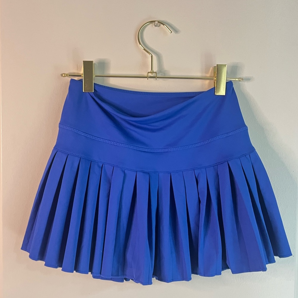 gold hinge skirt